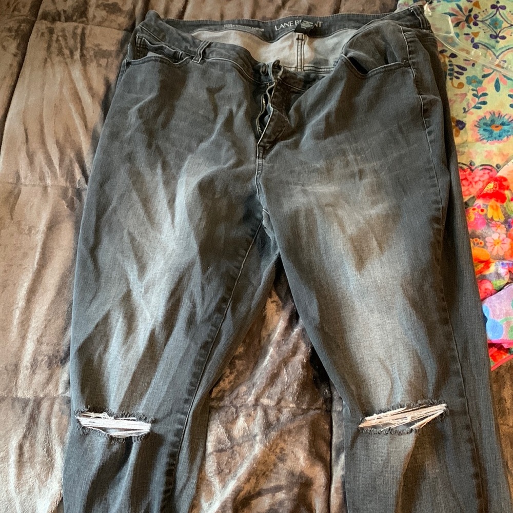 Black distressed jeans, lane Bryant, super stretch, mid rise, skinny